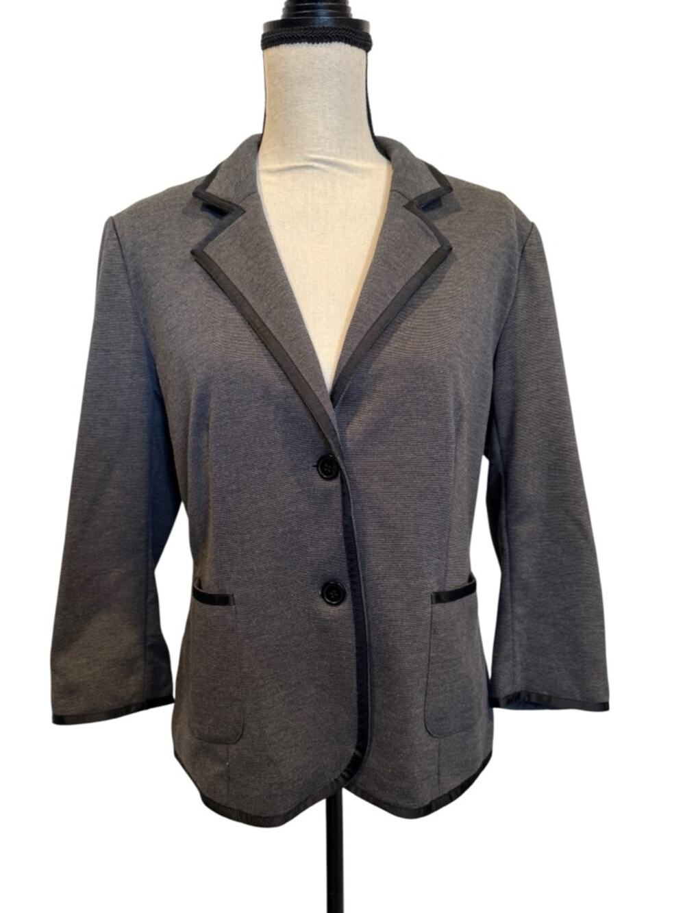 Laundry by Shelli Segal Gray Knit Blazer Classic Style with Black Trim Size 10